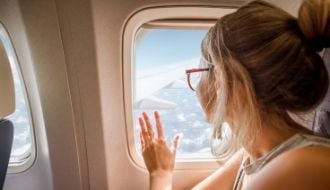 Documentos para viajar de avião no Brasil: checklist completo